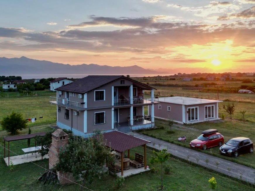 Hotel Villa Ballkan Grile ภายนอก รูปภาพ