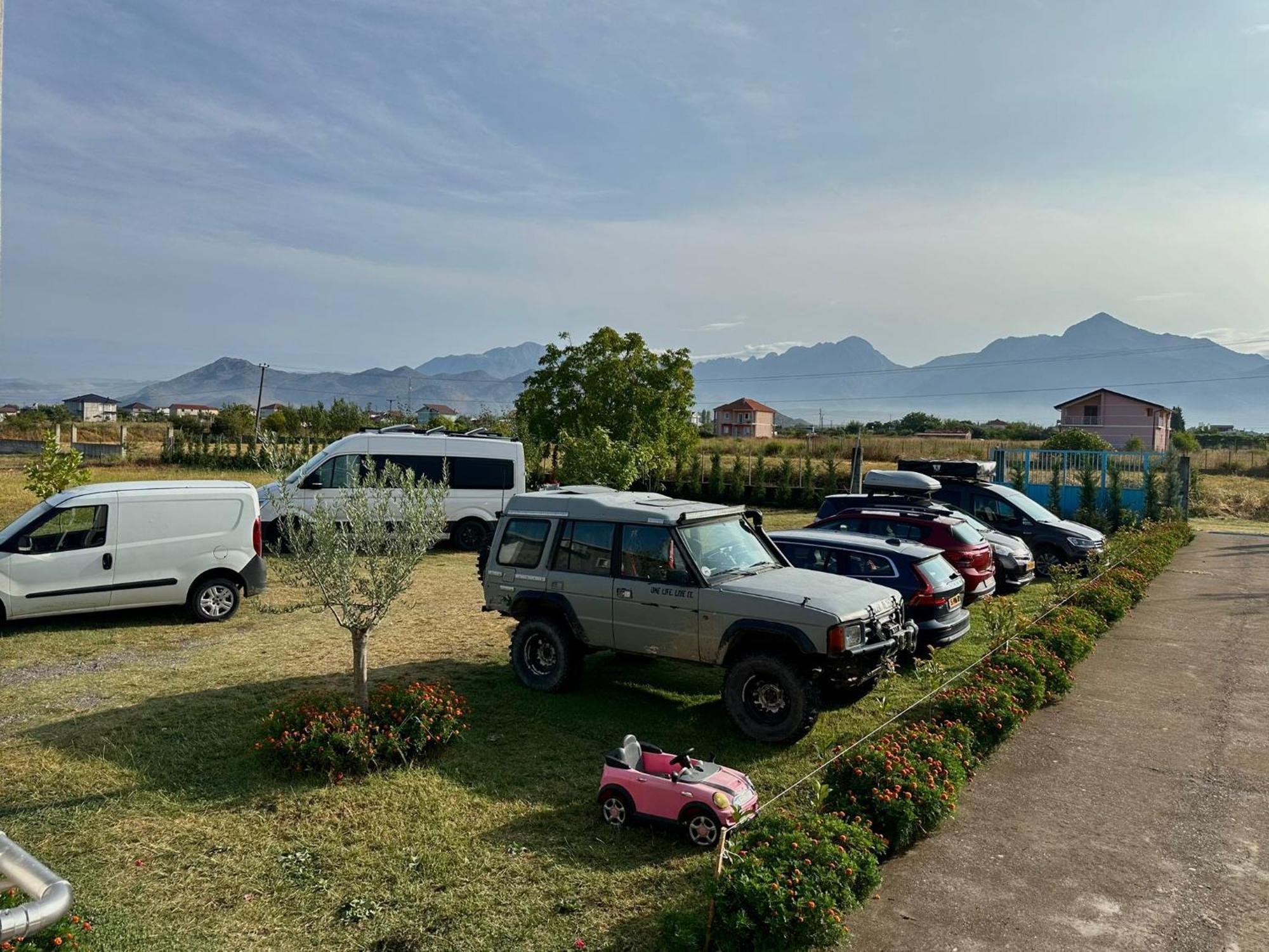 Hotel Villa Ballkan Grile ภายนอก รูปภาพ