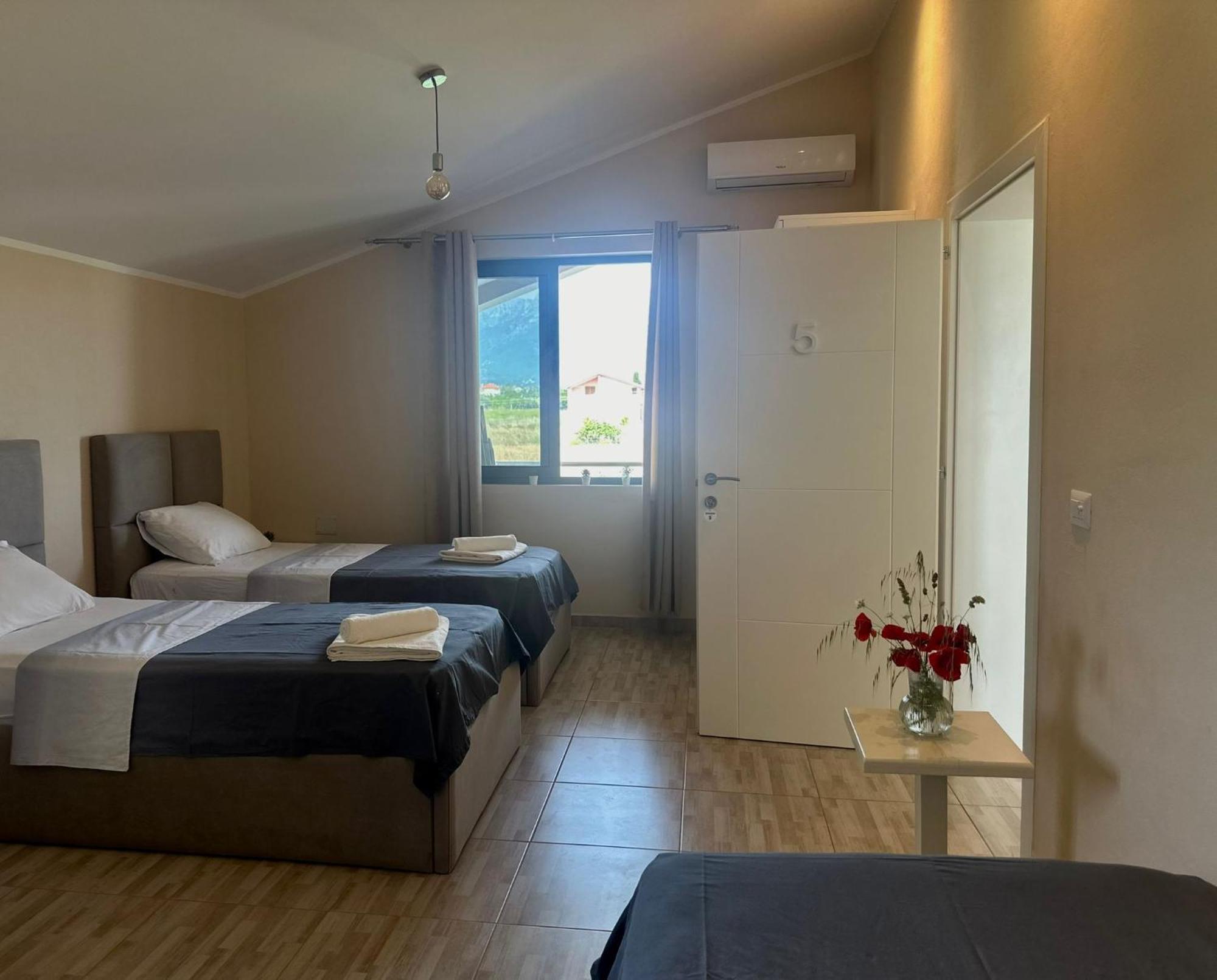 Hotel Villa Ballkan Grile ภายนอก รูปภาพ